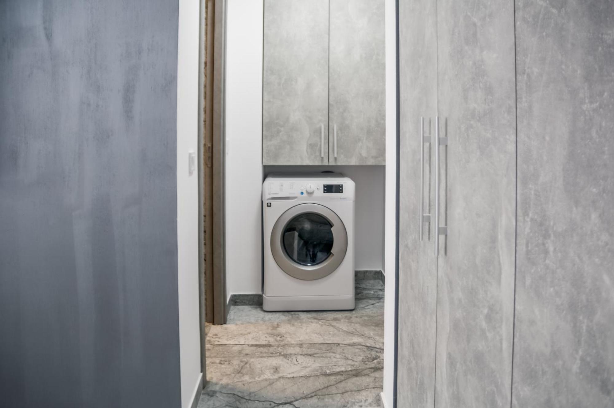 Garsoniera Anca Apartment Турда Екстериор снимка