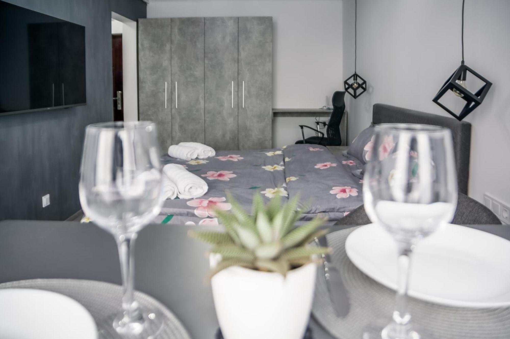 Garsoniera Anca Apartment Турда Екстериор снимка